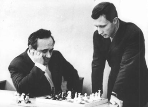 Гросмейстери: Є .Геллер і В. Тукмаков (1971 р.). 